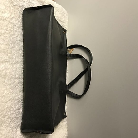 Iota Chic "Mosaic" 3-piece Tote Travel Bag Set Black Exterior - Picture 4 of 12